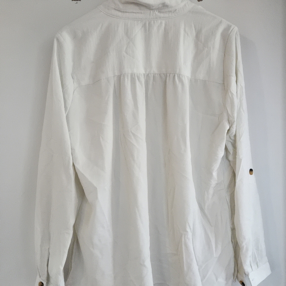 White Button-Up Shirt with Wooden Buttons - Picture 3 of 3